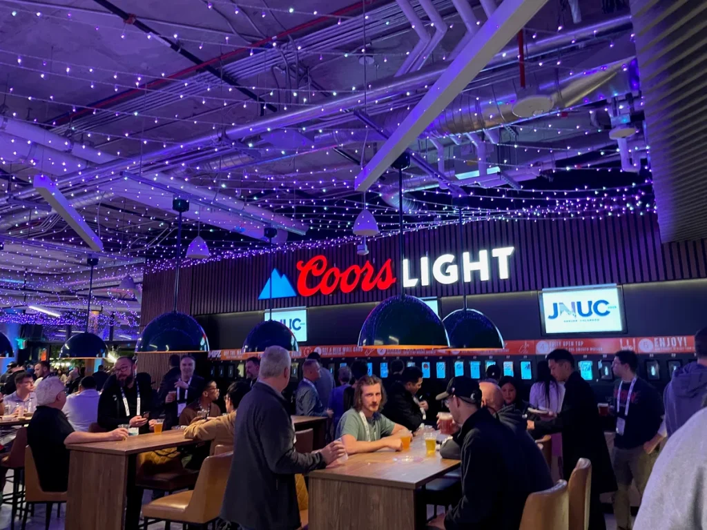 JNUC Jamf Nation Party の飲食スペース